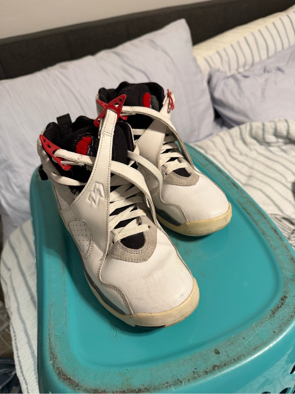 Jordan 8 Retro Bugs Bunny